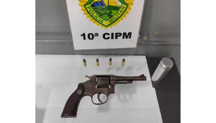 Cantagalo - Homem é detido com arma e munição